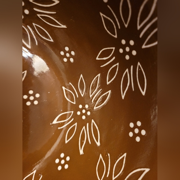 Temp-tations Old World basket weave bowl. - Picture 3 of 6